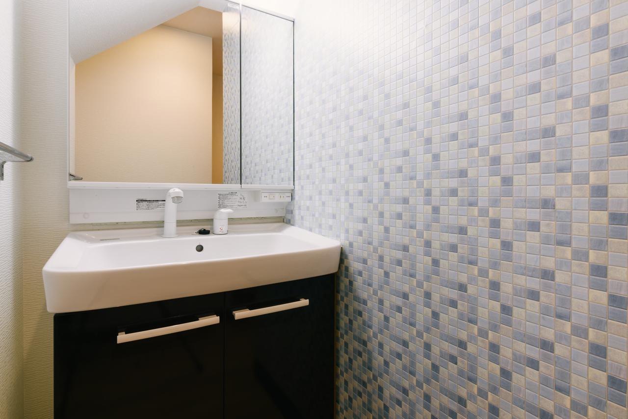 Guest House Yasuragi Hakataekimae ฟูกุโอกะ ภายนอก รูปภาพ